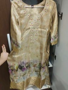 Beautiful Silk Suit Set 🤩