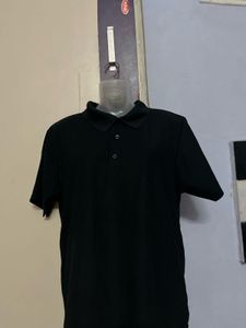 Gildan Branded Black Collar Tshirt