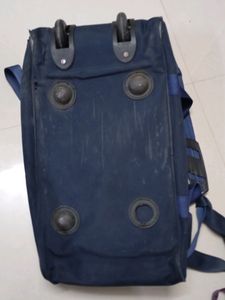 Travelling Bag With Wheels