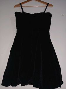 Chic Black Dress