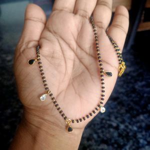 Polky Droops Black Beads
