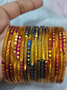 5 Set Metal Bangles