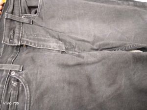 Levi&#39;s Black Jeans