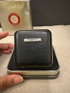 🕰️ Fossil Collectible Travel Clock – Never Used