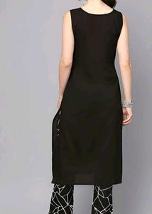 Black Sleeveless Kurti
