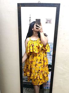 Hey Yeah.! I AM Selling A Dress Over Here.