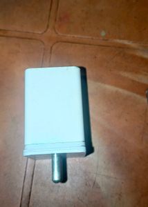 White USB Mobile Charger Realme