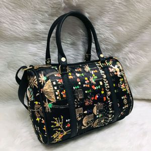 ikkat duffle bag 😘😘😘