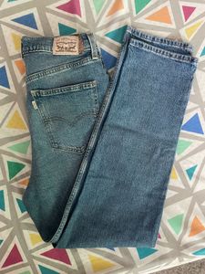 Levi's Straight Leg Jeans