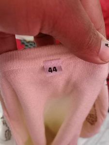 Women&#39;s stylish V Neck Cardigan