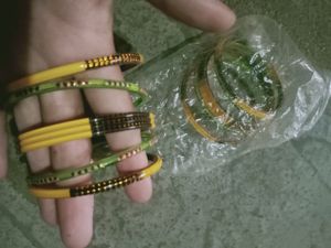 Combo 4 Bangles Set Like New