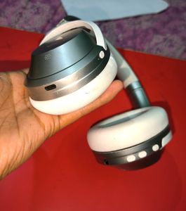 boAt Nirvana 751 ANC Upto 35 - 65H Plytime in Mids