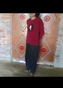 Maroon Graphic Print T-Shirt