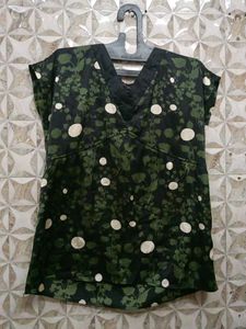 Floral Print V-Neck Top