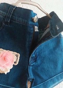 Pink Top And Jean&#39;s Short