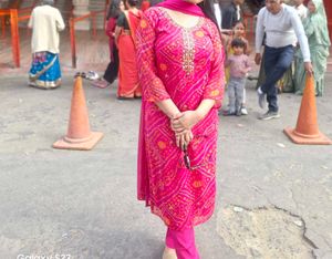 Pure Georgette Pink Bhandejh Suit