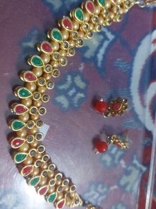 Necklace That Is New &amp; Shining