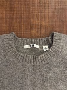 UNIQLO Crew Neck Sweater