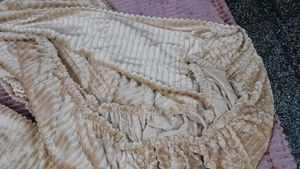 fitted warm bedsheet