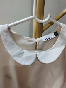 Sleevless Peter Pan Collar Top