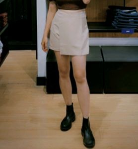 beige skorts