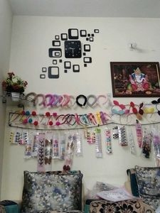 Hair Accessories & Bangles