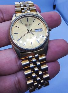 Vintage Seiko Quartz Gold Watch