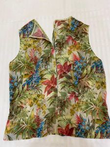 Floral Print Sleeveless Top
