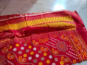 Beautiful Red Saree With Bandni Print