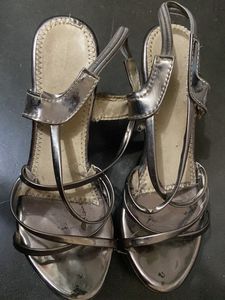 Settled Long Heel