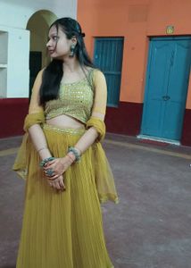 Triangle Cut Blouse And Lehenga