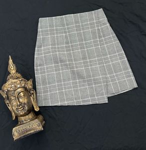 Grey check skirt