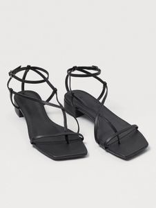 H&amp;M Women Black Solid Strappy Flats