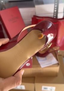 Valentino Elegant Womens Wine Heels