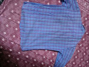 Men&#39;s shirt for office and casual wear