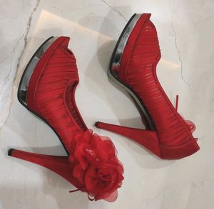 Red Pencil Heels With Flower Patch