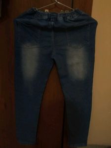 Cute Girls&#39; Jeans with Embroidery