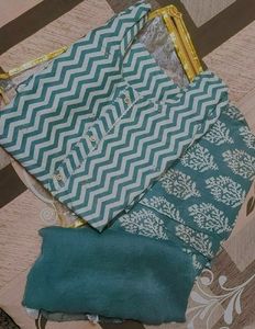 Chic Zigzag Kurta Set with Dupatta – Stylish
