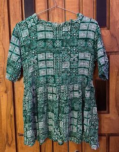 Green Geometric Print Top