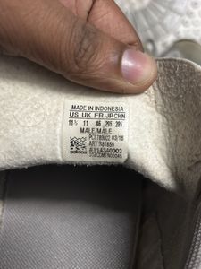 Adidas Sneakers