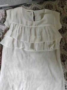 White Cute Top With Frill