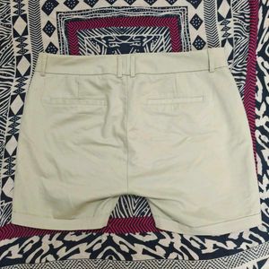 Beige Shorts with free earrings