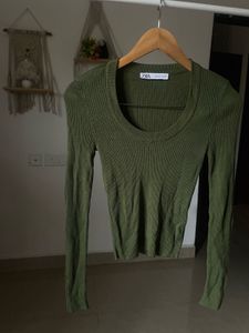 ZARA Green Long Sleeve Crop Top