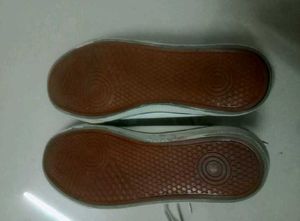 ✨💯ORIGINAL Converse ✴️✨White Leather Sneakers 🔥✨