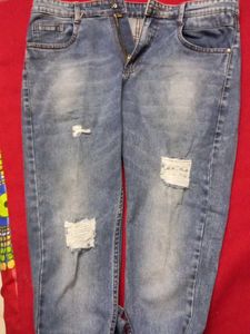 Distressed Denim Jeans top fit