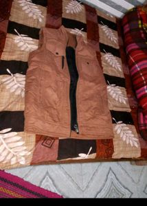 Stylish half jacket for men size medium like new c