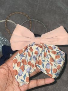 Hair Accessory Bundle ( 4 bands &amp; 5 bows )