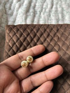 Tory Burch logo Pearl Earrings