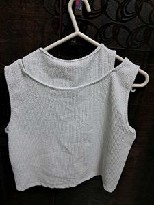 Cut OUT Zudio Crop Top