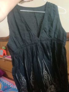 Black Sleeveless Paisley Dress